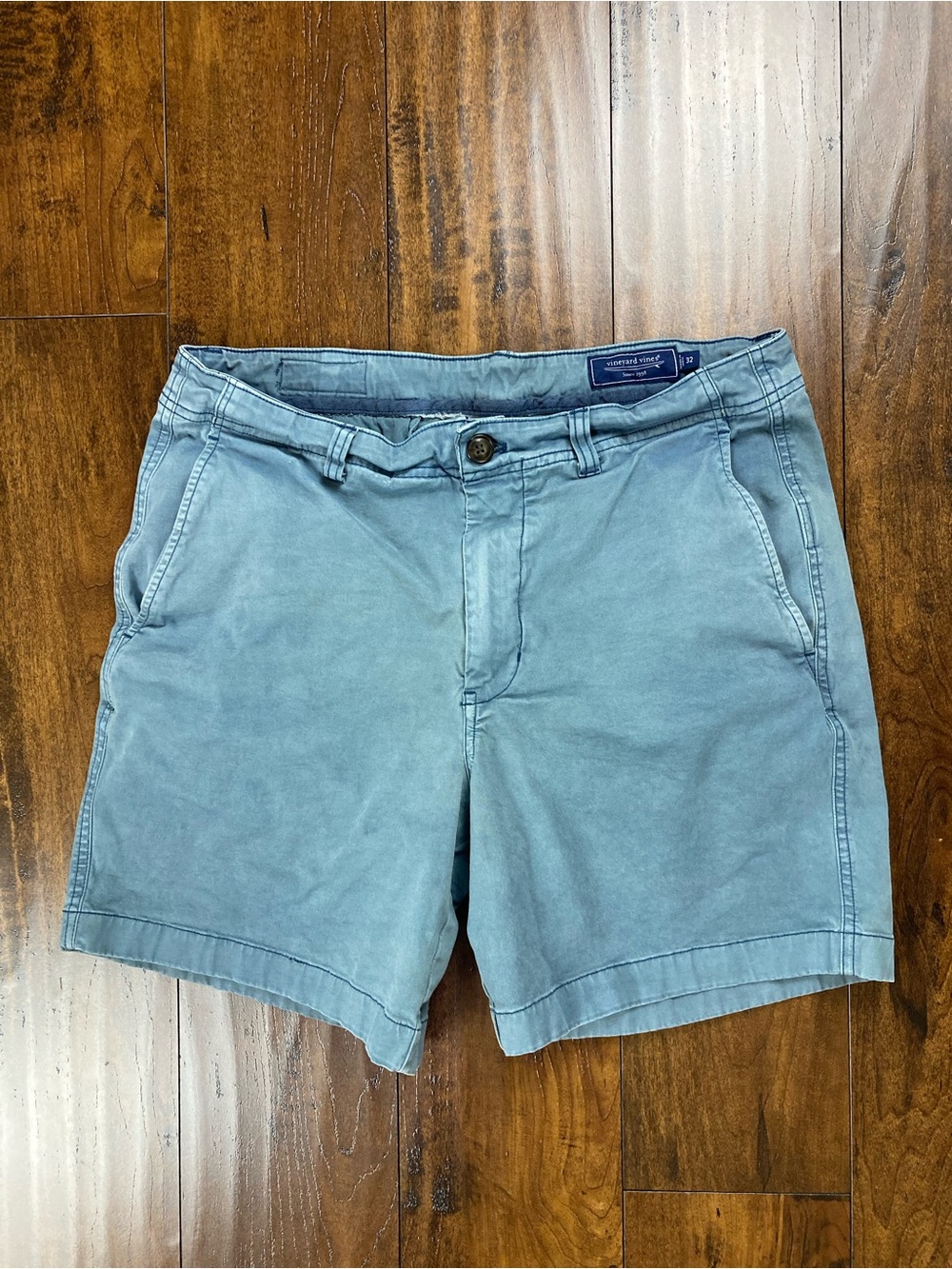 VINEYARD VINES Men’s Shorts Blue Slash Pockets Flat Front Chino Size 32